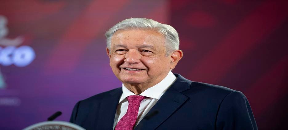 AMLO prometió apoyar en la reubicación de viviendas por derrumbes en Tijuana