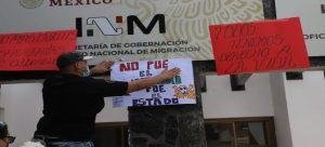Migrantes protestan para denunciar malos tratos del INM