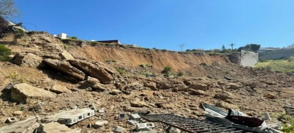 Se derrumba muro de contención entre Herradura Sur y Colinas de Chapultepec