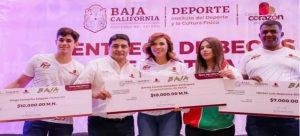 Gobierno de Baja California entregó 700 becas a atletas destacados