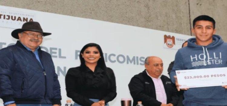 Gobierno de Tijuana entregó más de 13 mdp a emprendedores