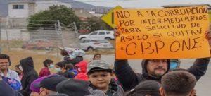 Migrantes se manifestaron contra el retiro de la aplicación CBP-One