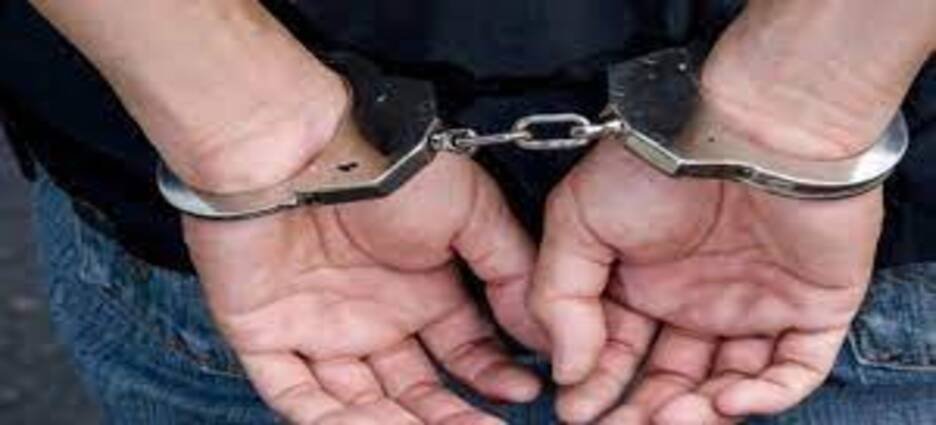 Detienen a un hombre por robo con uso de violencia