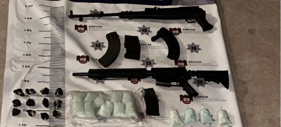 Oficiales municipales decomisaron armas, drogas y chalecos balísticos