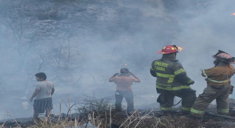 Bomberos de Tijuana atendieron más de 2 mil reportes en un mes