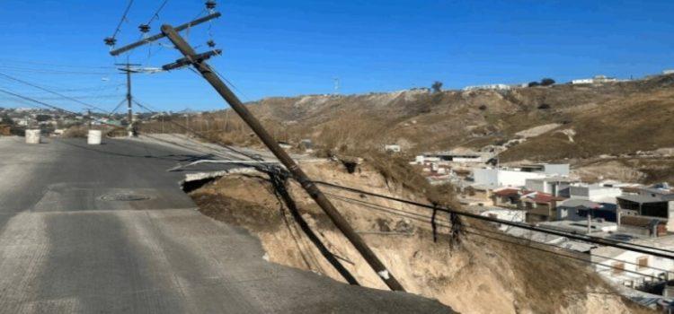 Se abre socavón en la avenida Acueducto