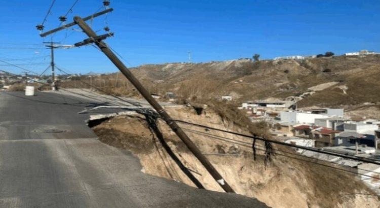 Se abre socavón en la avenida Acueducto