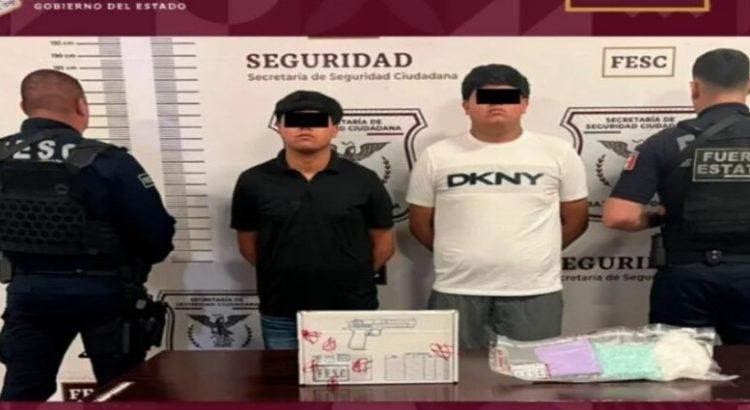 Detienen a dos jóvenes por atentar contra un agente estatal