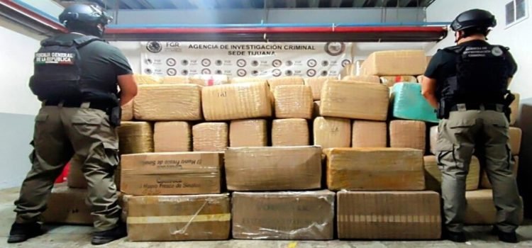 Detienen a cuatro y aseguran más de 2.5 toneladas de marihuana
