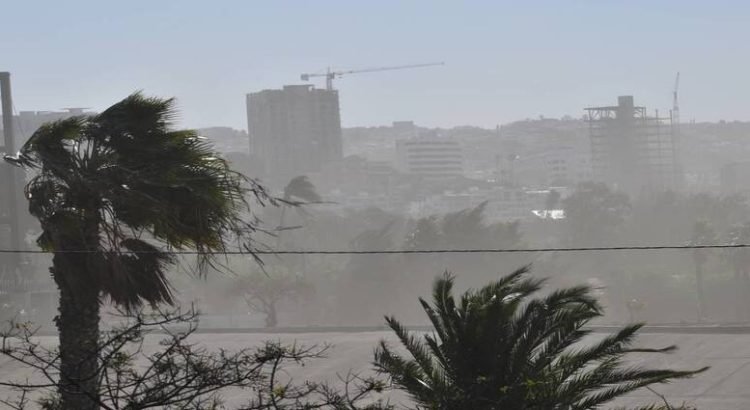 Los vientos de Santa Ana permanecerán hasta el miércoles