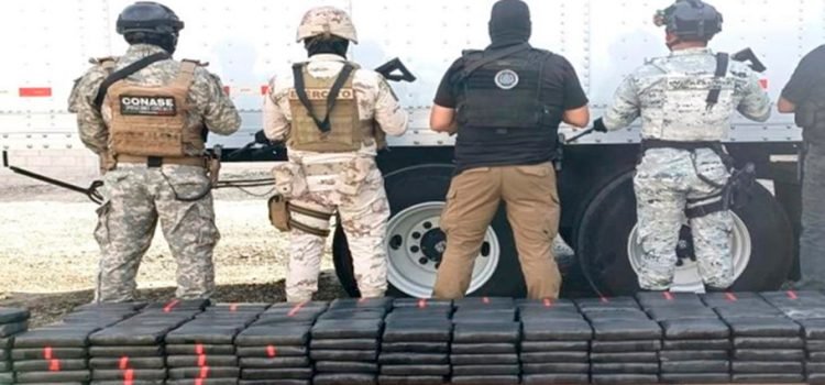 Autoridades de Tijuana aseguran más de 200 kilos de cocaína y vehículos