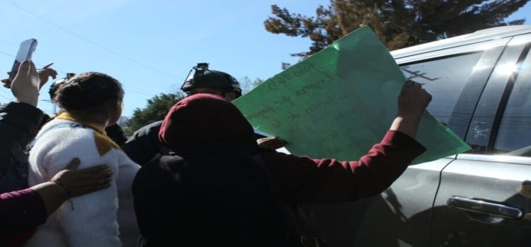 AMLO ignora a manifestantes en Tijuana