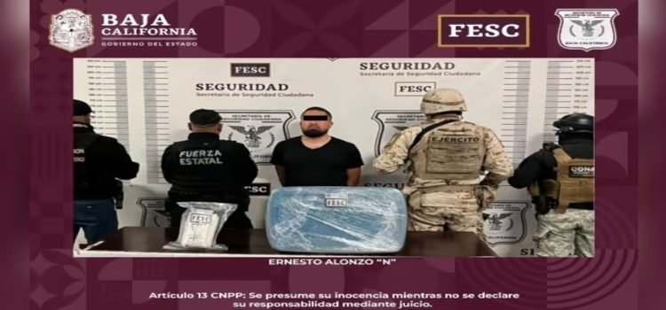Detienen a un hombre por posesión de aparente cocaína y fentanilo