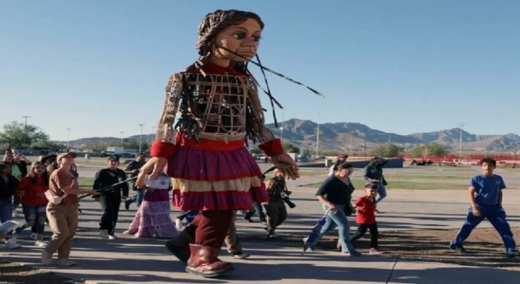 Llegará a Tijuana la marioneta gigante Amal que es un símbolo de esperanza para migrantes