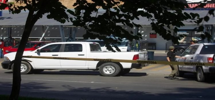 Hombre muere en la fila de la garita de San Ysidro