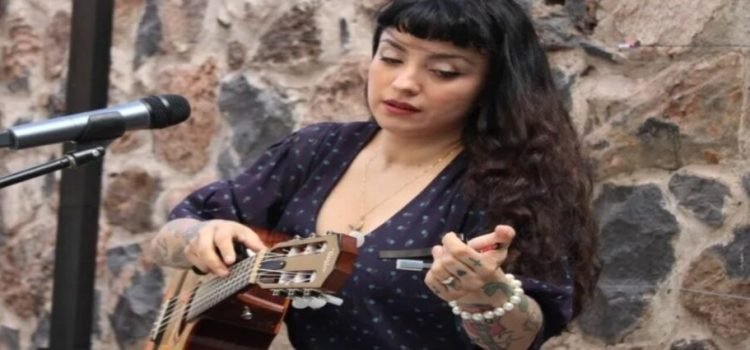 Mon Laferte llegará a Tijuana con su gira ‘Autopoiética’ en el 2024