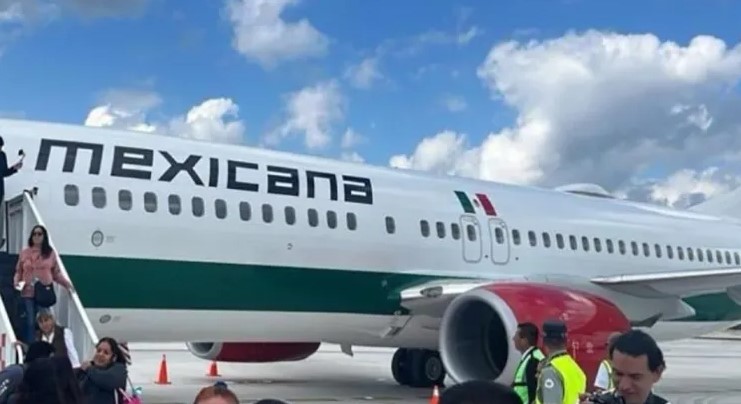 Aterriza avión de Mexicana en Tulum