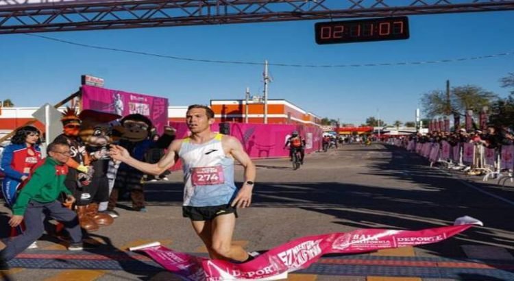 El corredor americano JC Albertson rompió la marca en el Maratón Baja California