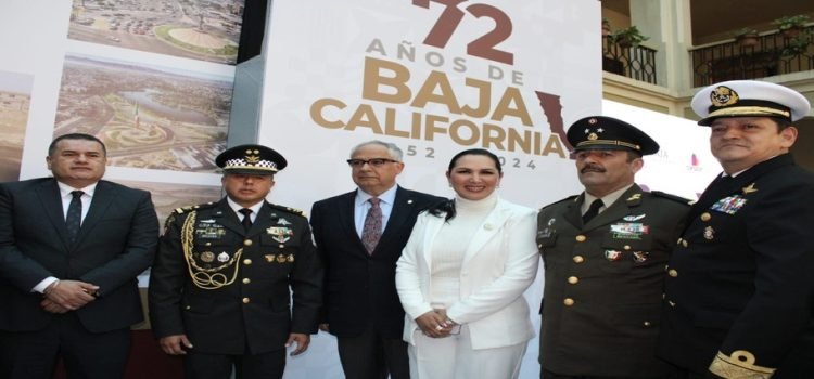 Autoridades estatales festejaron los 72 años de Baja California