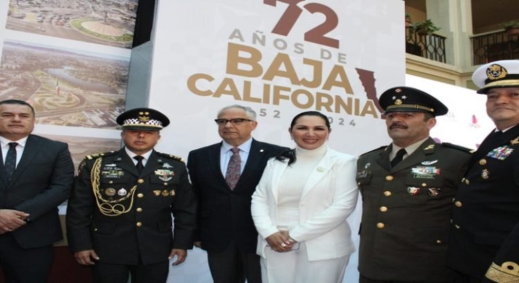 Autoridades estatales festejaron los 72 años de Baja California