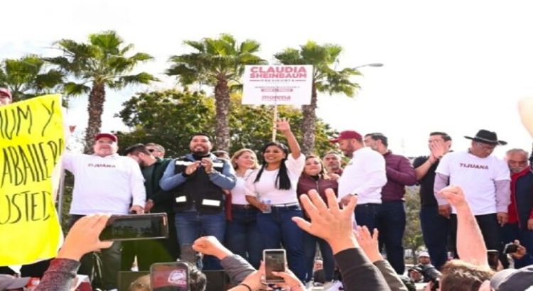 Tijuanenses abarrotan glorietas en apoyo a Claudia Sheinbaum y Montserrat Caballero