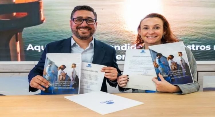 Baja California firma Código Internacional Para Protección de Turistas