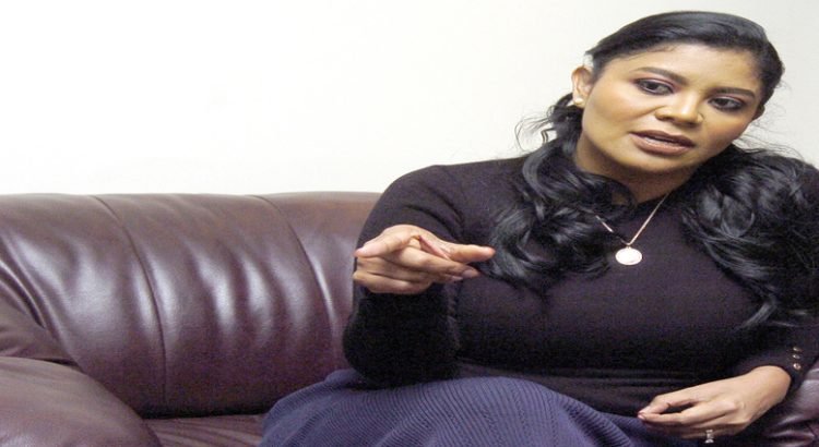 Monserrat Caballero molesta por video hecho con IA de su persona