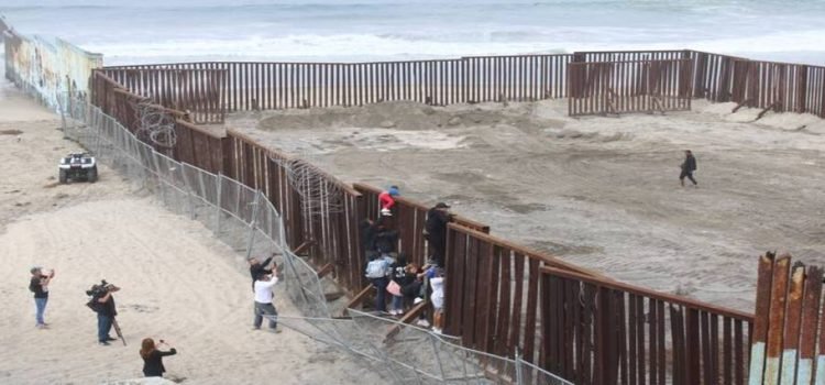 Disminuyeron los cruces irregulares diarios desde Tijuana entre un 25% y 30%