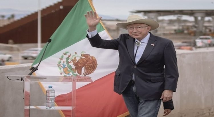 Montserrat Caballero anuncia visita de Ken Salazar para hablar de migración
