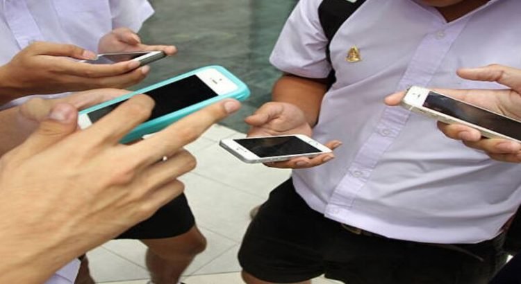 El Instituto de Psiquiatría de BC advierte sobre el impacto del uso excesivo del celular en la salud mental