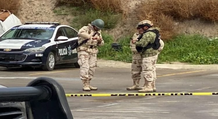 Lanzan granada contra comandancia municipal en Tijuana