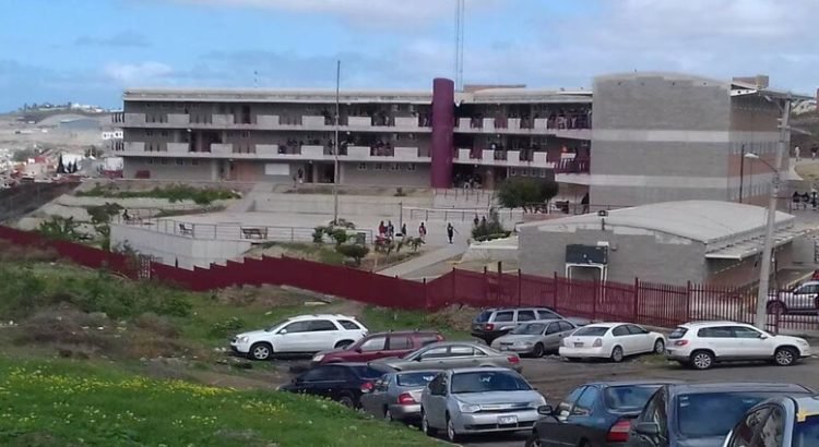 Muere estudiante dentro del Cecyte La Presa en Tijuana