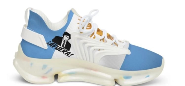 El último grito de la moda libertaria: los tenis de Javier Milei