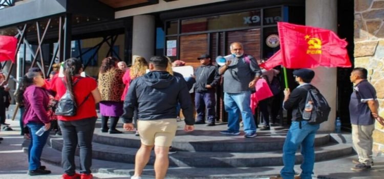Se manifiestan ex-trabajadores de KH Yellow