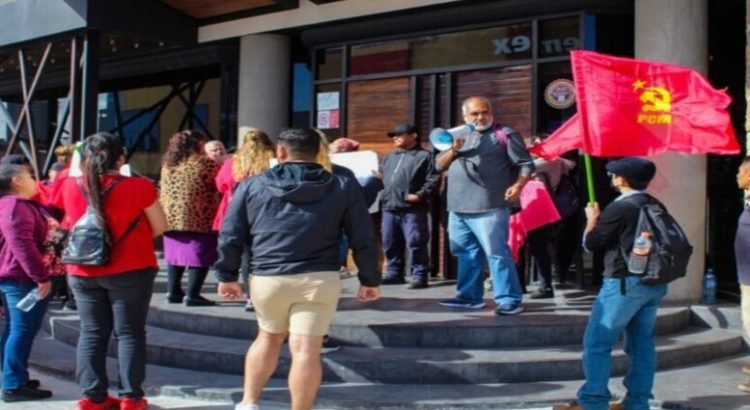 Se manifiestan ex-trabajadores de KH Yellow