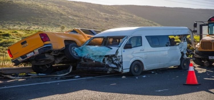 Accidente en la carretera Tijuana- Ensenada dejó 30 lesionados