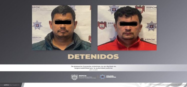 Detienen a dos presuntos polleros infraganti en Tijuana