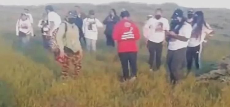 Niño y colectivo de búsqueda encuentran fosa clandestina en Tijuana