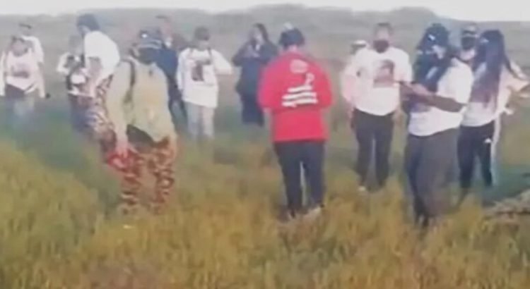 Niño y colectivo de búsqueda encuentran fosa clandestina en Tijuana