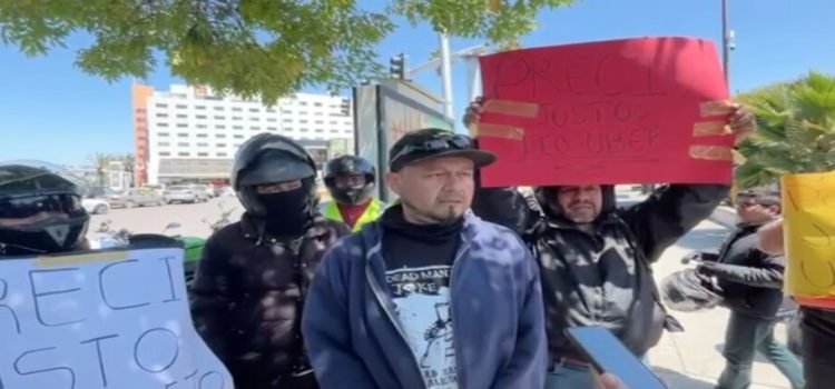 Repartidores de aplicaciones se manifestaron en contra de la eliminación de bonos
