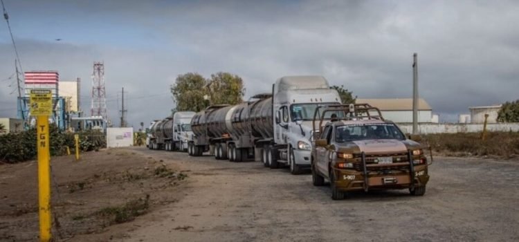 Levantan plantón en planta de Pemex en BC