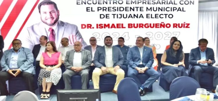 Burgueño promete a integrantes de Canaco Tijuana luchar contra la impunidad