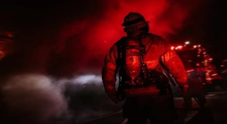 Incendio consume cinco casas en Sánchez Taboada