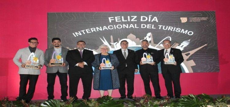 Cotuco entrega del “Galardón al Mérito Turístico”