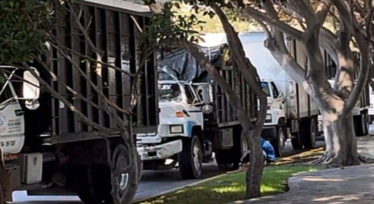 Trabajadores de limpia se manifiestan en Palacio Municipal de Tijuana