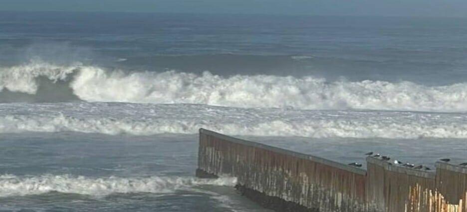 Frente frío Número 10 provoca alto oleaje en Playas de Tijuana