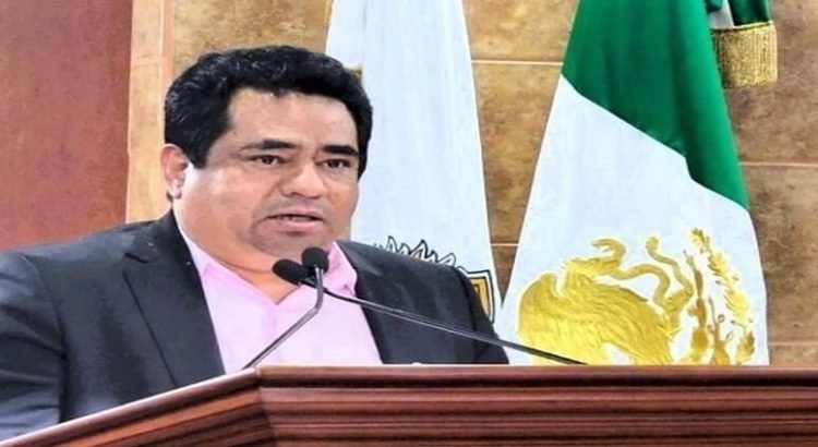 Evidencian agresión de diputado morenista contra su esposa en BC
