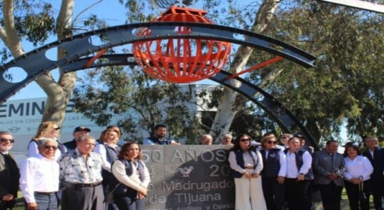 Inauguran monumento por 50 años de Grupo Madrugadores