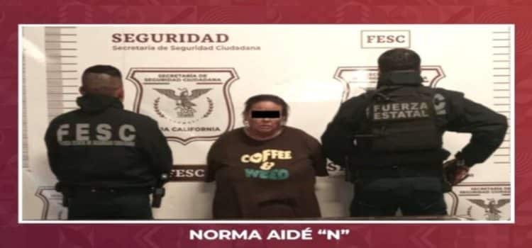 Detienen a mujer por transportar un cuerpo