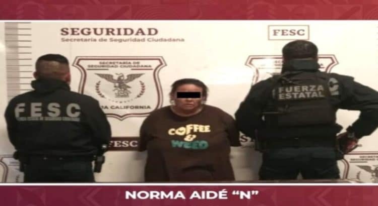 Detienen a mujer por transportar un cuerpo